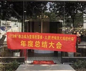 女人生气的时候越哄越生气,女生生气男生哄她女生怎么回