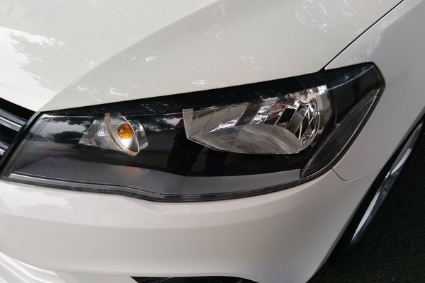 2013款大众捷达1.6l自动舒适,捷达2013款1.6l手动舒适型查看机油