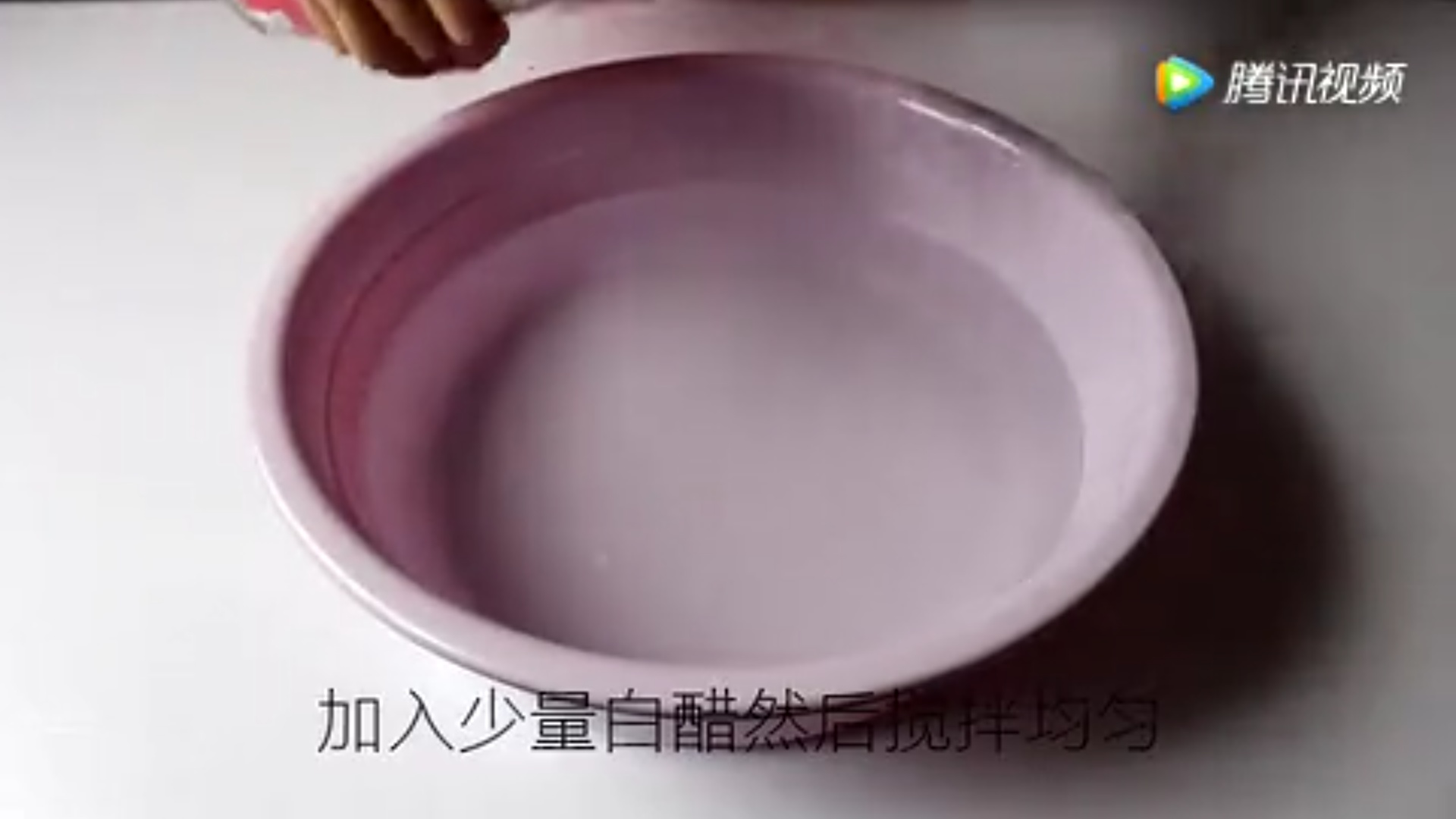 打裤子边时怎样避免长短不均,如何防止羊毛裤起球