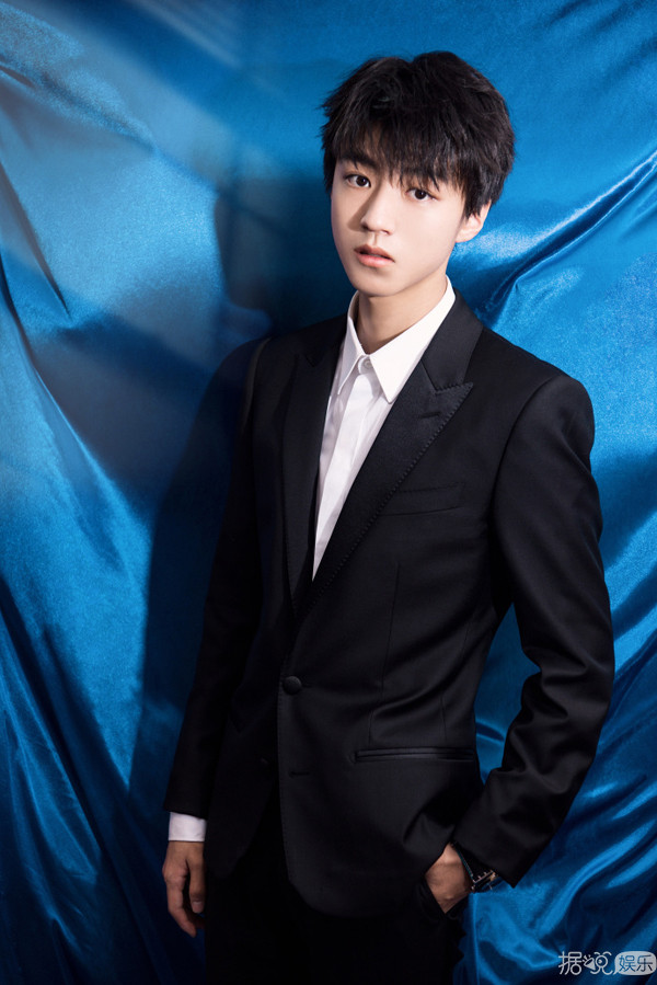 和王俊凯上演霸道总裁爱上我?这些粉丝绝对是从戏精学院毕业的