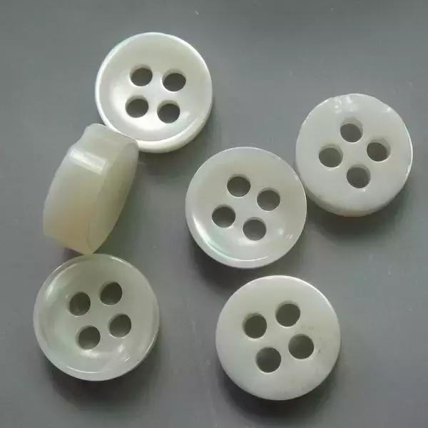 穿衬衫的正确姿势,穿衬衫的正确方法露肩