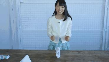 我叠衣服,叠一件衣服用三步完成