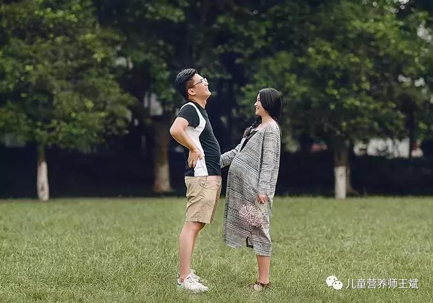 想要顺利分娩快来看看这些招数,孕晚期吃什么顺产比较快