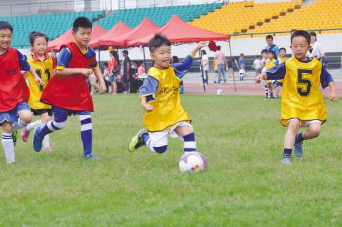 足球个人能力和团队配合,足球个人技术和战术的衔接