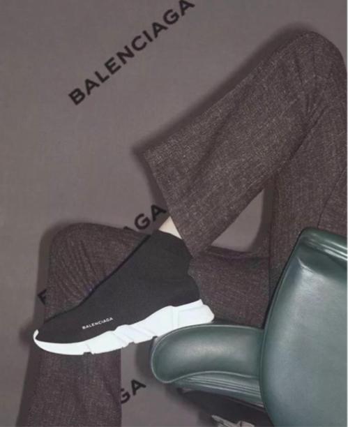 时尚“回春”袜子鞋！曾被嫌弃的TA竟然这么受大牌欣赏