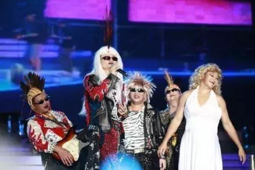 「要我参加这样的公司年会，我还不如辞职算了！」