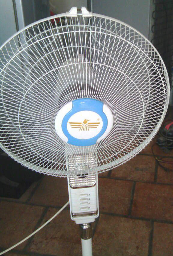 电风扇上轴承坏了怎么修理,电风扇轴承卡死用什么机油