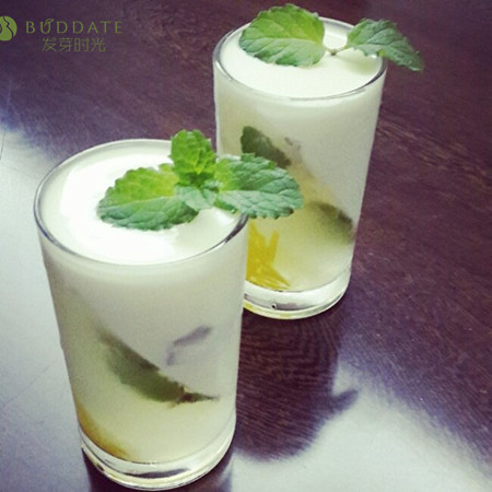 孕期嘴唇干裂怎么办用什么唇膏,孕期嘴唇脱皮干裂怎么回事