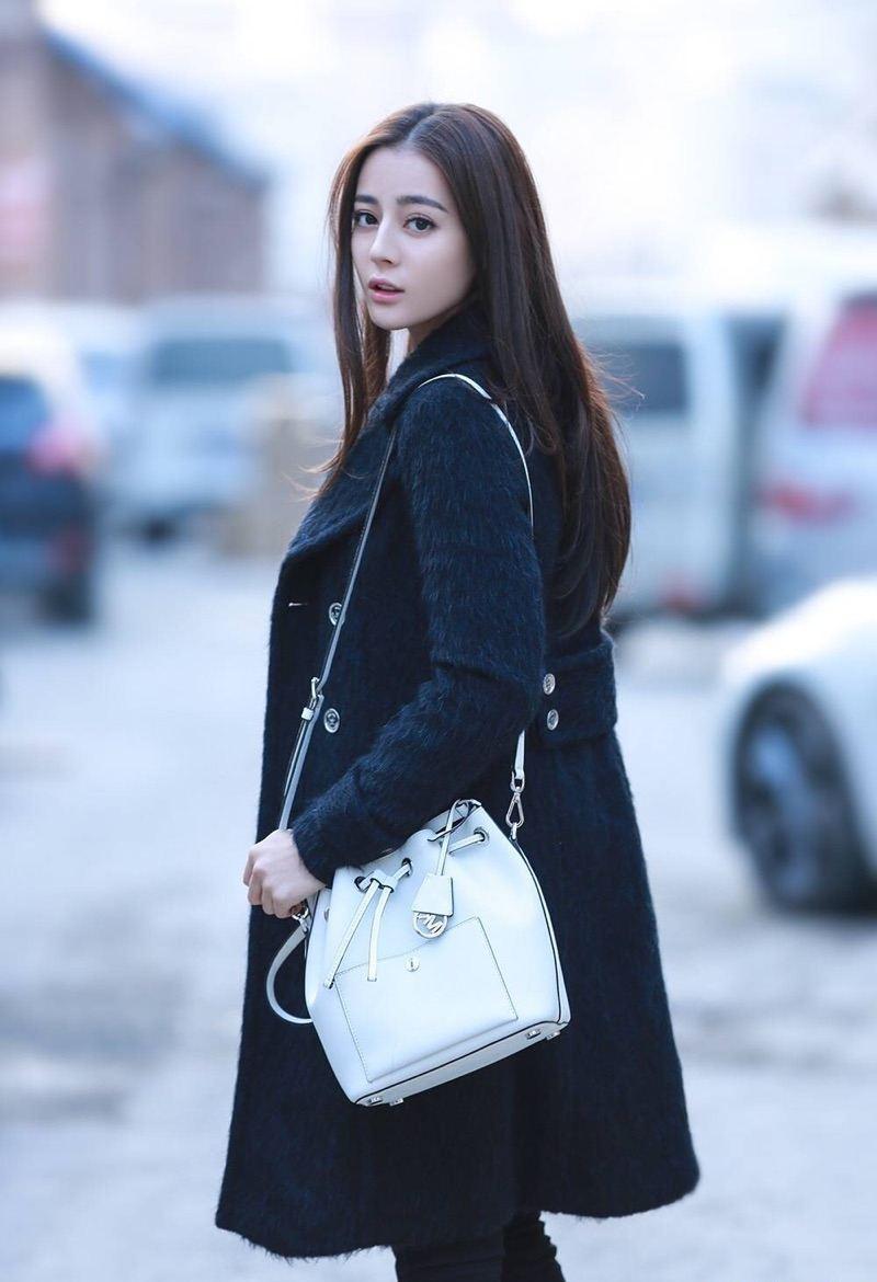 mk包包推荐网红款2022新款水桶包,mk包包推荐哪一款