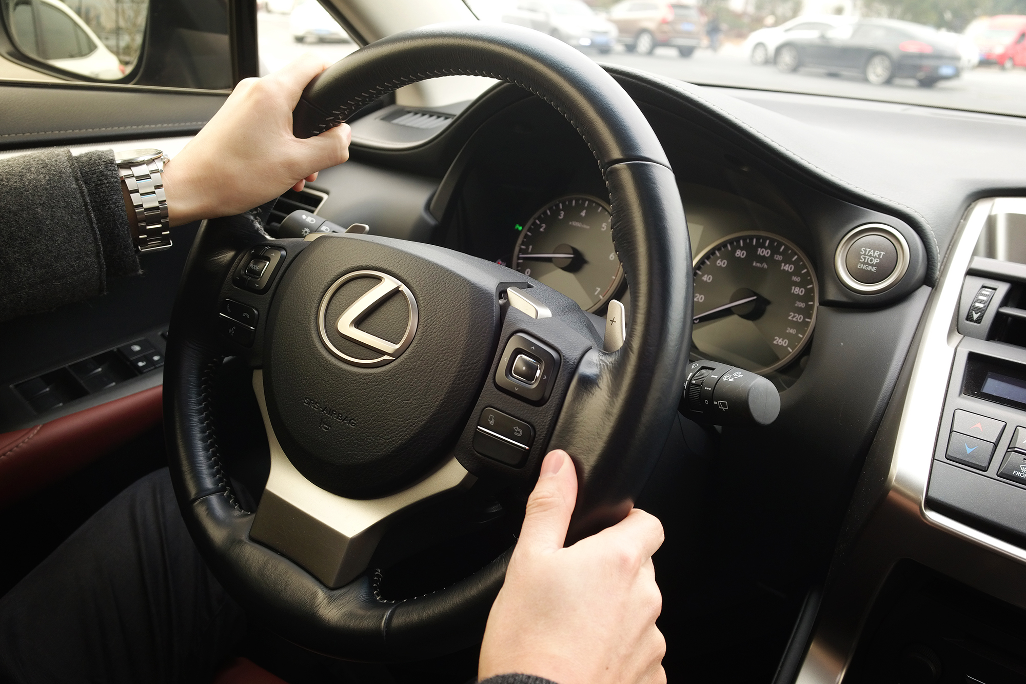 试驾德系suv,试驾雷克萨斯es混动版