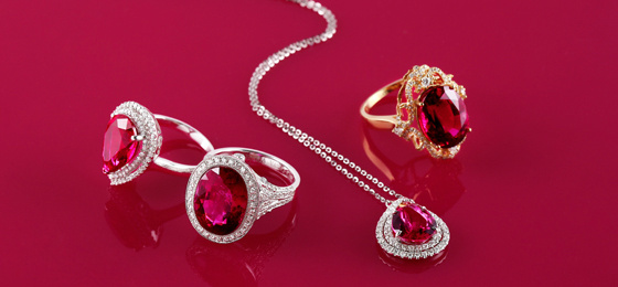 彩钻配什么颜色衣服,七彩钻宝石搭配衣服