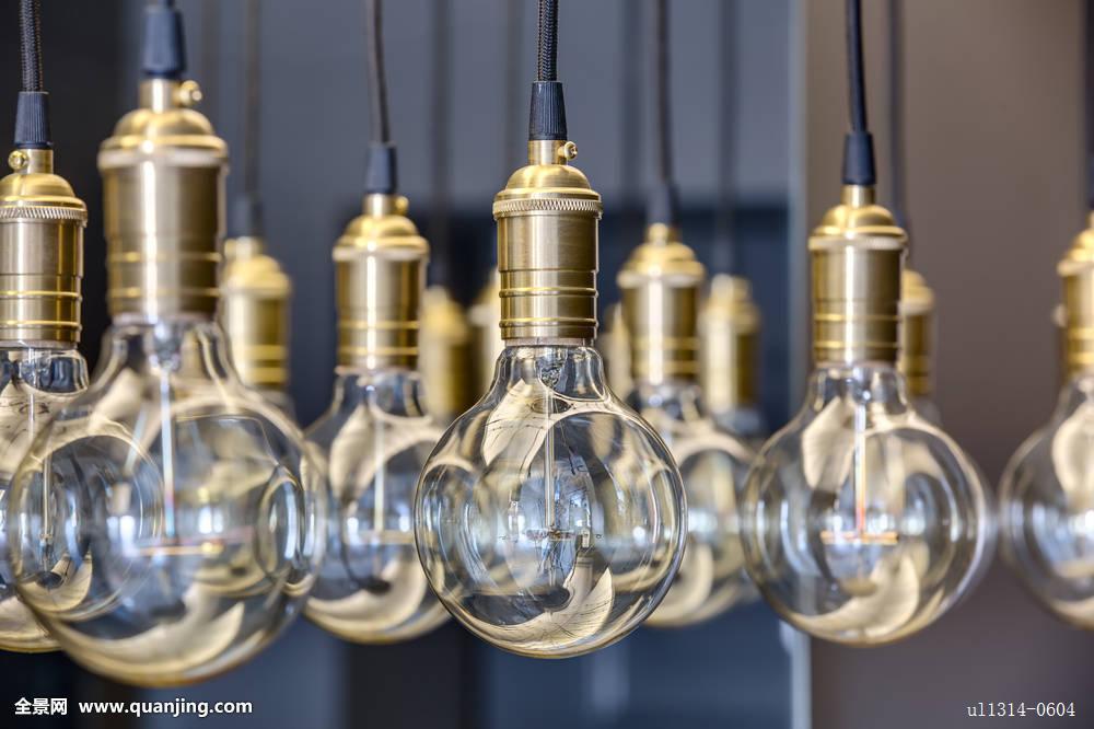 真正的电灯是谁发明的,电灯到底是谁发明出来的