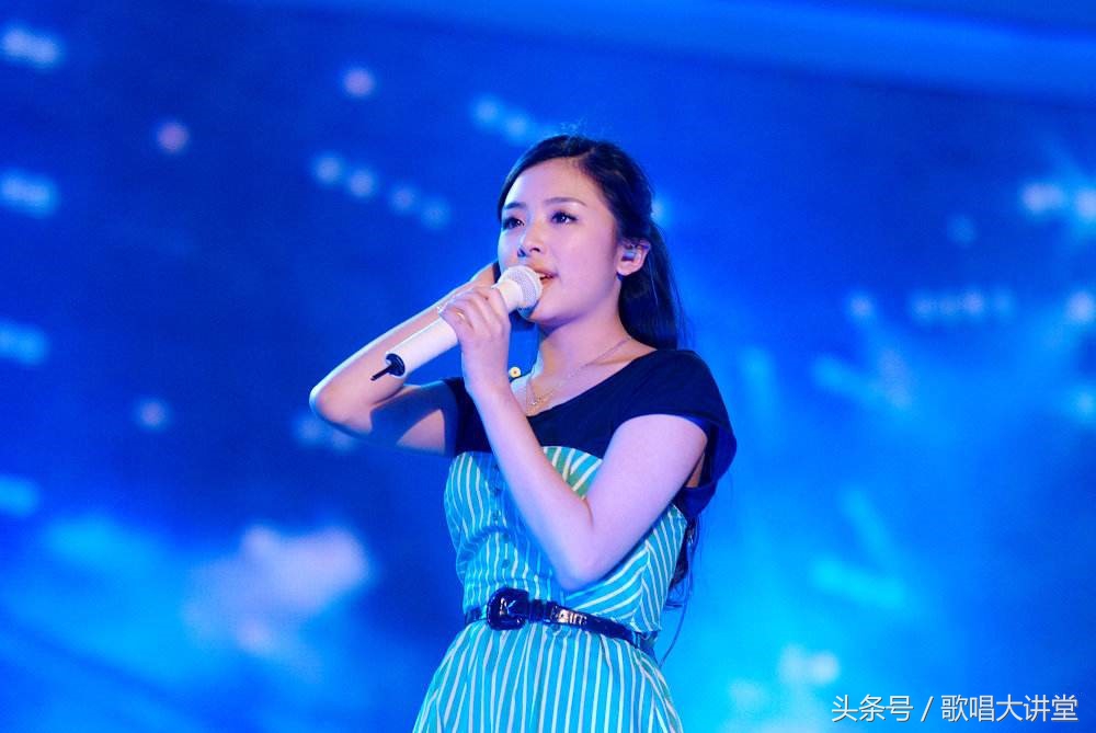 歌唱紧张怎么办，一个秘诀，教你唱出最好的歌声