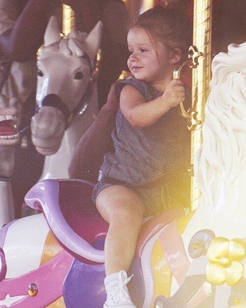 小七和贝克汉姆写毛笔,贝克汉姆小七写书法