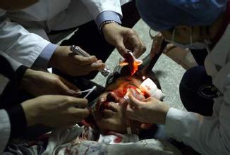 小孩眼睛被鞭炮炸伤,眼睛被鞭炮炸伤了怎么办