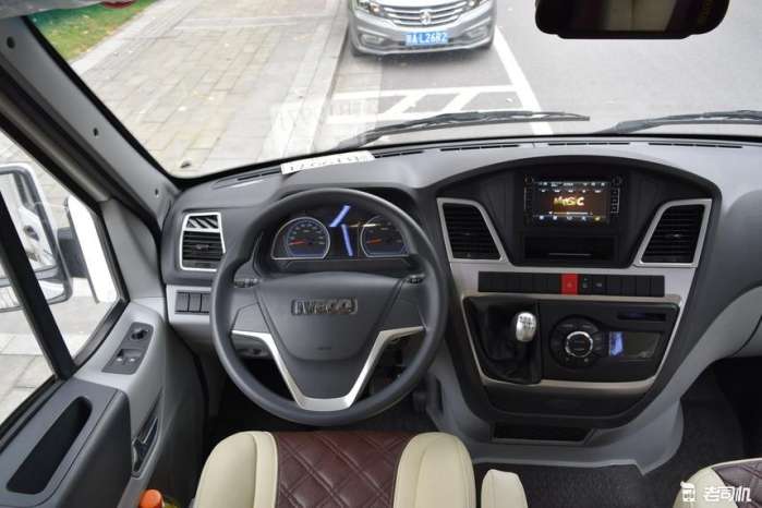 大通b型国产房车最新款,上汽大通maxusv80长轴中顶房车