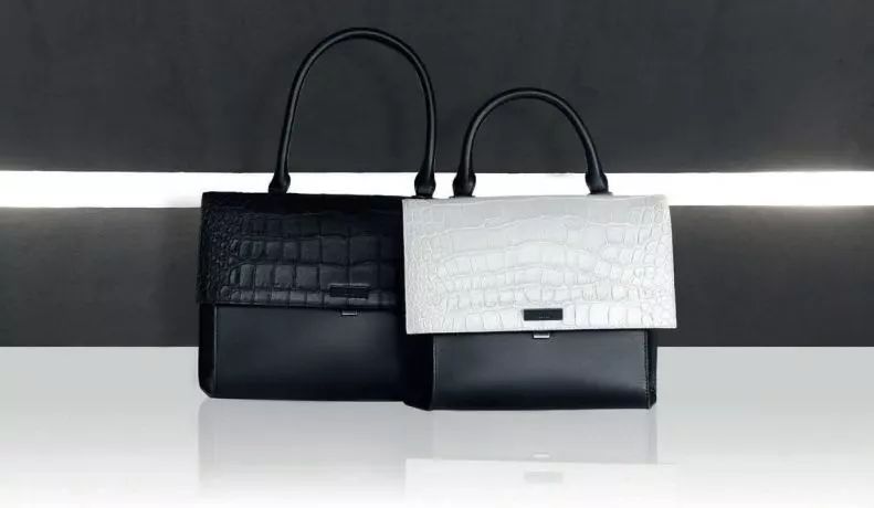 喂120吗，我需要一篇情人节急救指南