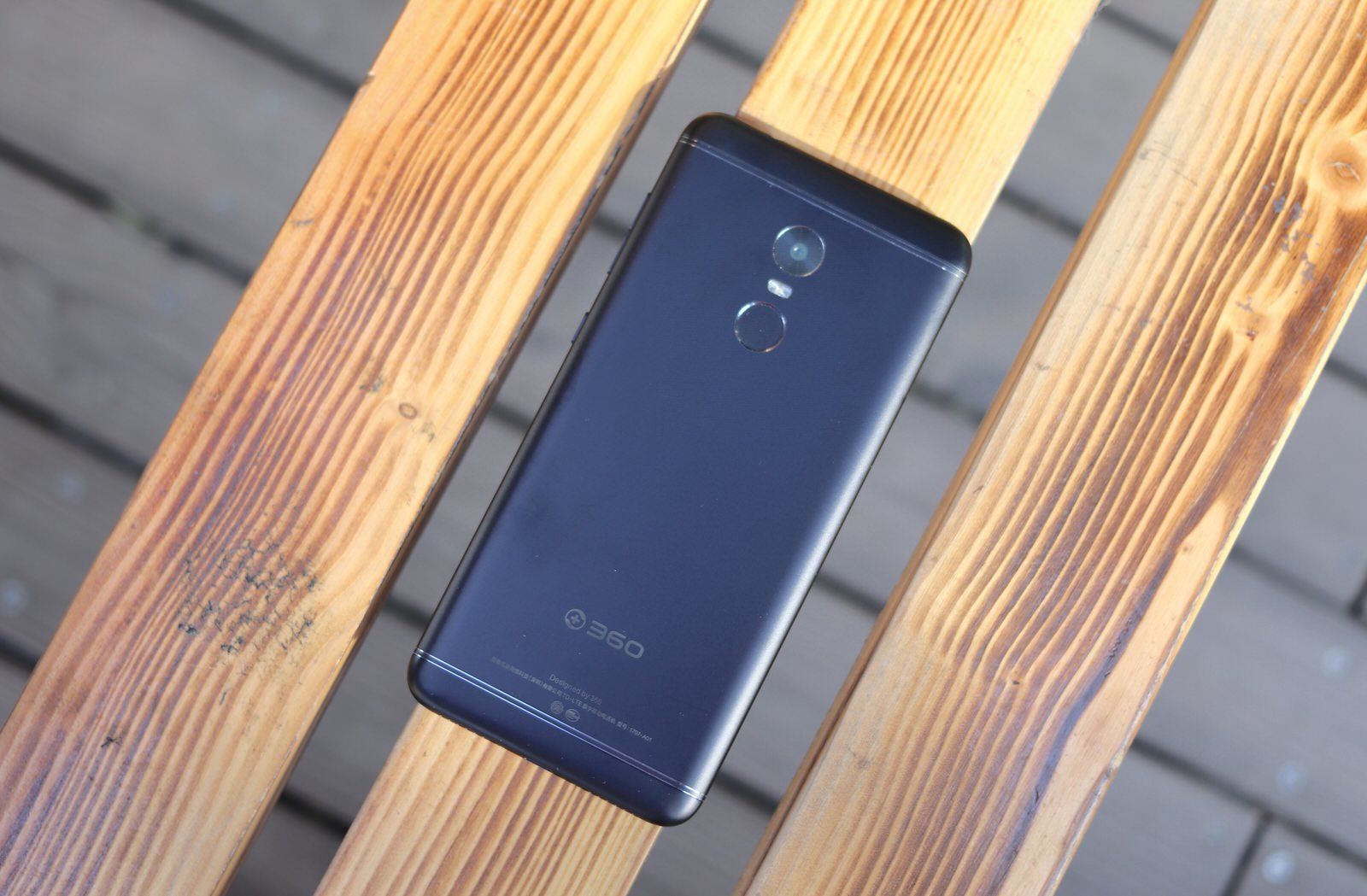 用尽浑身解数！优秀机型很多，360手机为啥就是不火？