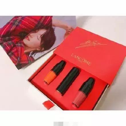 明星送媒体礼物,明星新年礼物送什么