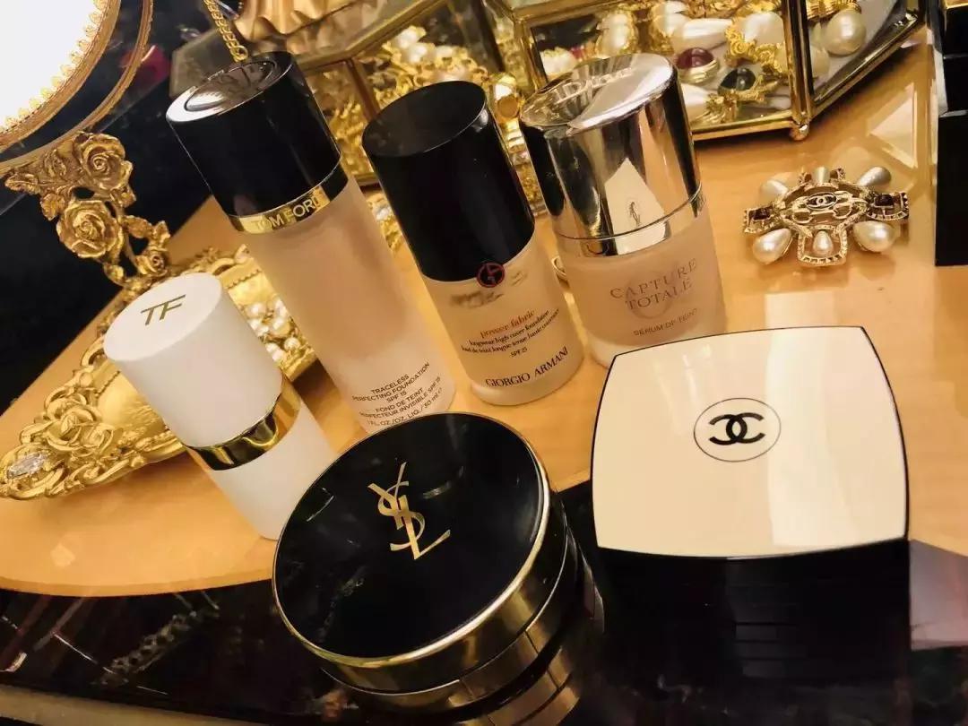 粉底液真实测评真的不脱妆不暗黄,十大公认好用的粉底液排名滋润型