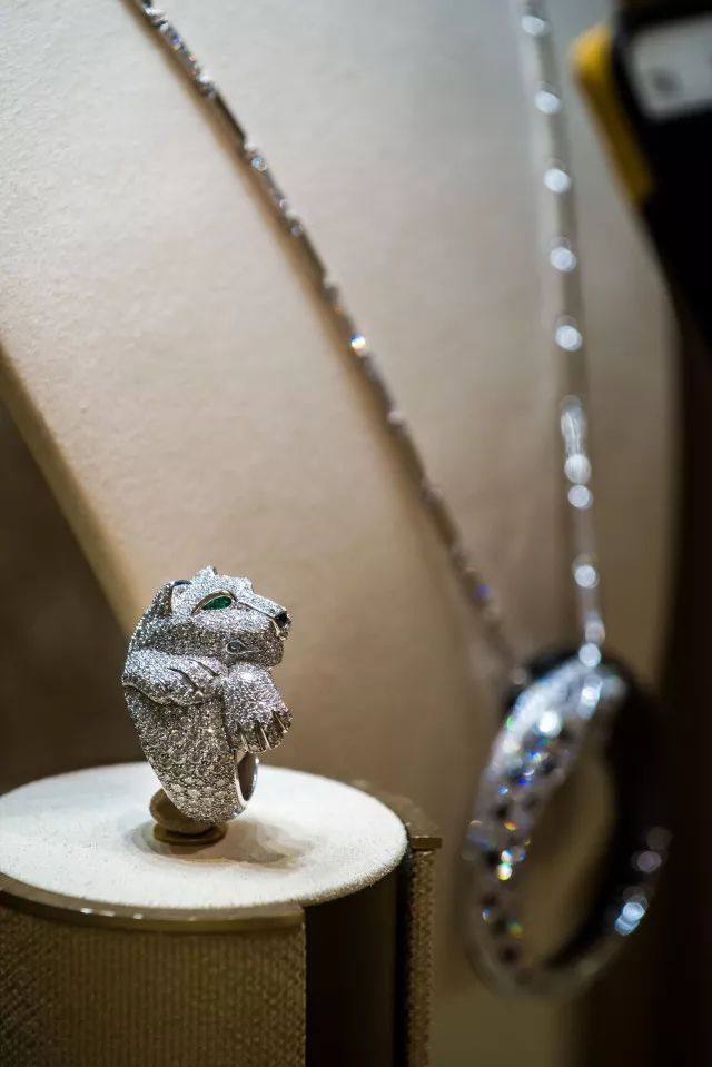 英皇传世王冠这还是我认识的那个顶级奢华珠宝品牌Cartier吗?