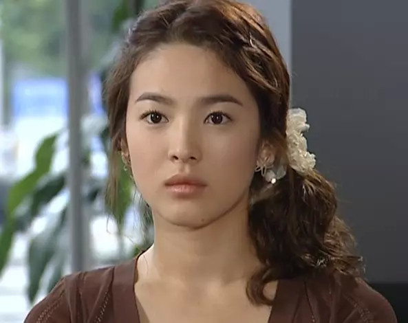 泰版浪漫满屋女二号,浪漫满屋泰版女主整容