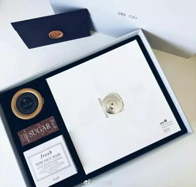 明星送媒体礼物,明星新年礼物送什么