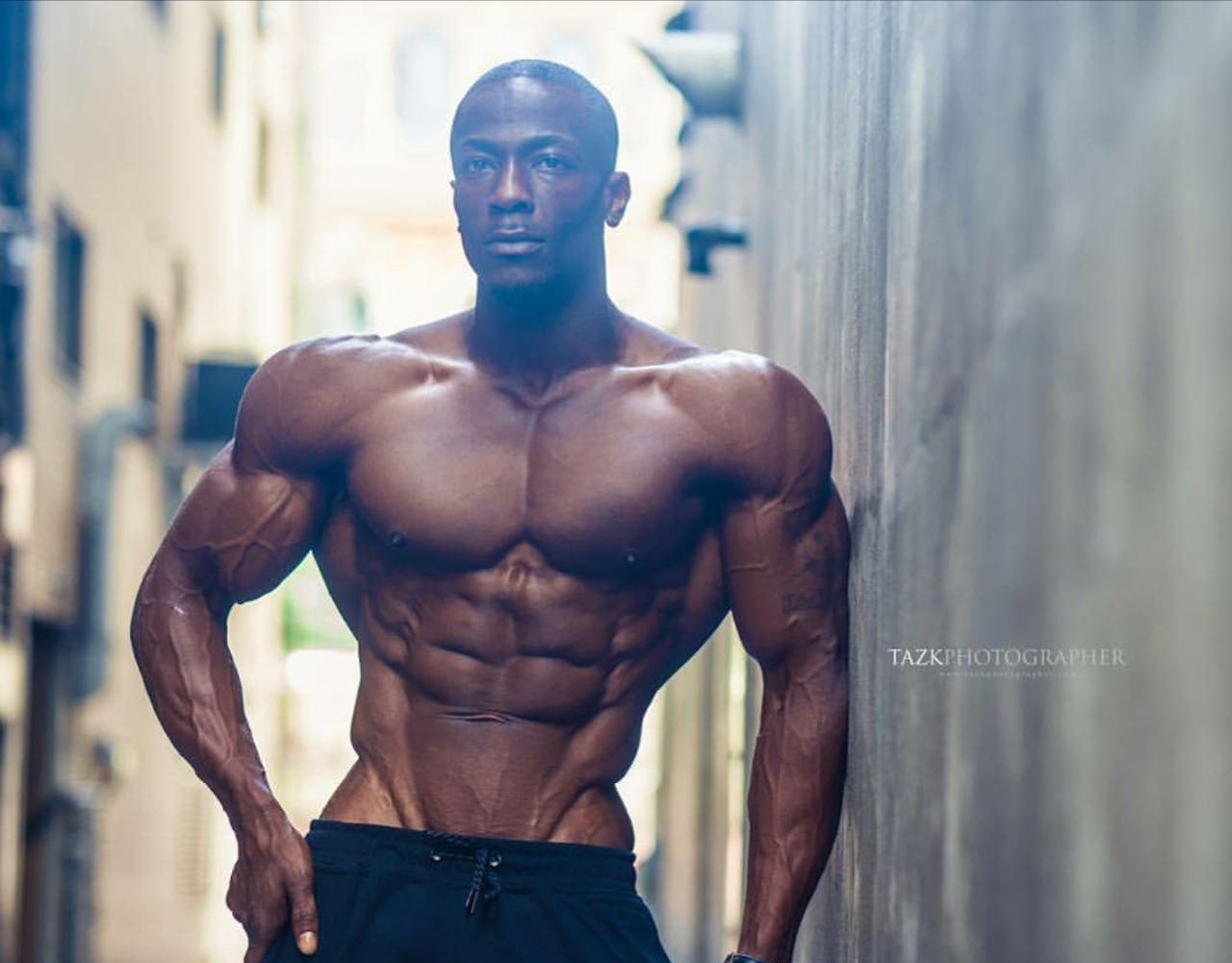 哑铃训练动作大全练全身初学者,哑铃练全身新手哑铃训练计划