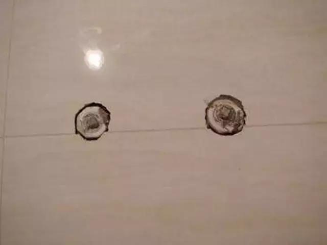 瓷砖上打孔怎么打不容易坏,瓷砖上打孔怎么打