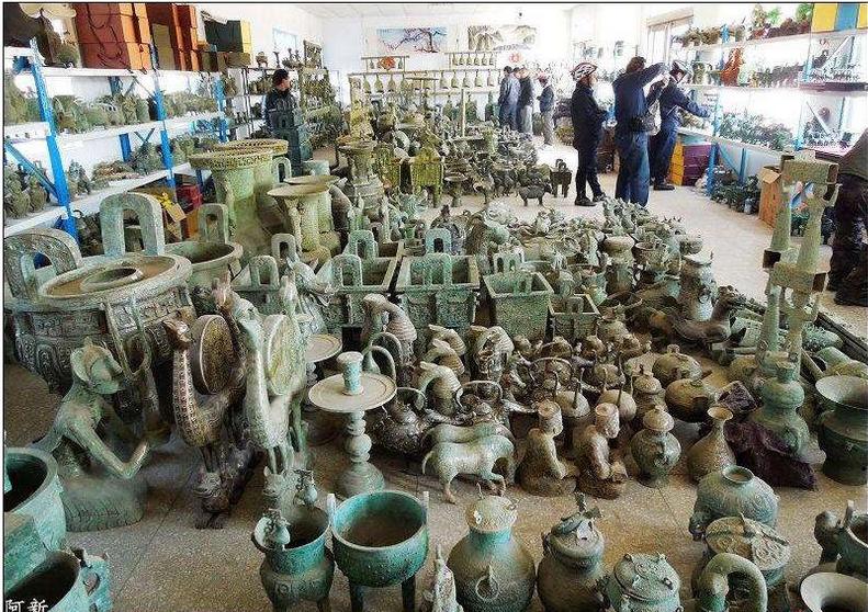 摆地摊卖的古董是真的吗,地摊上买的假古董专家鉴定是真的