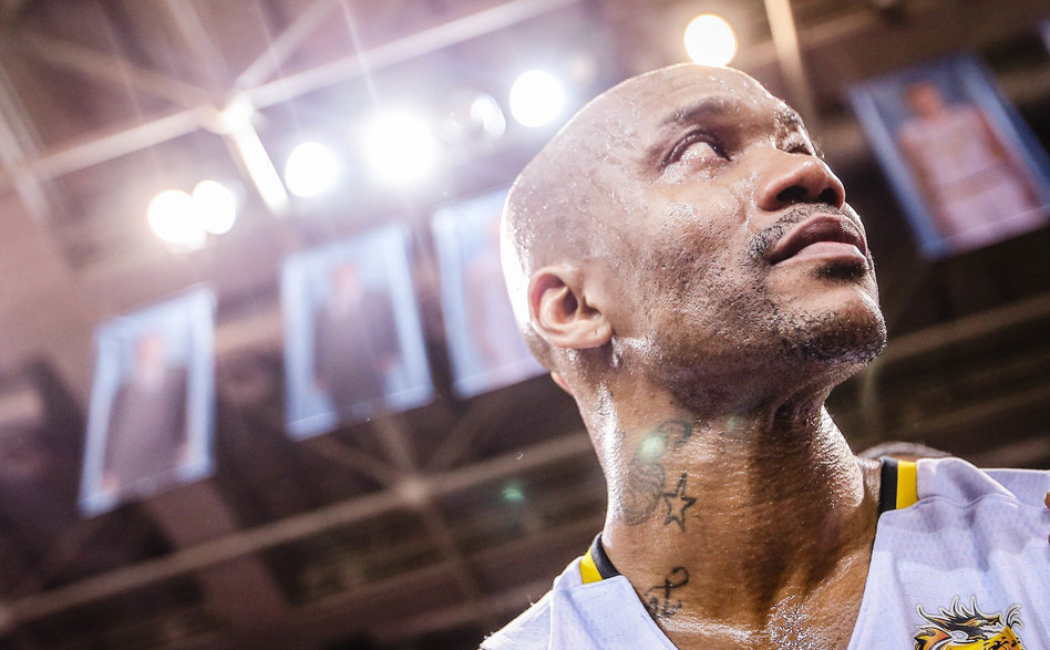 马布里球迷落泪感人瞬间,球迷评价马布里