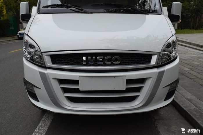 大通b型国产房车最新款,上汽大通maxusv80长轴中顶房车