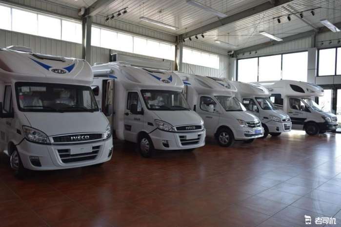 大通b型国产房车最新款,上汽大通maxusv80长轴中顶房车