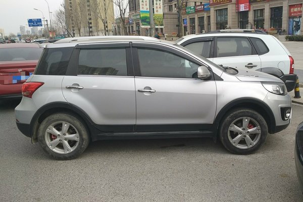 长城-M42014款1.5L手动舒适型,健康出行,排量小动力还不错!