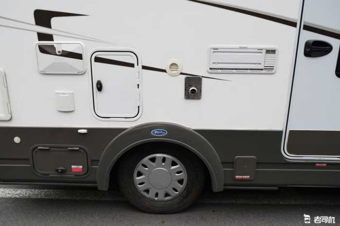 大通b型国产房车最新款,上汽大通maxusv80长轴中顶房车