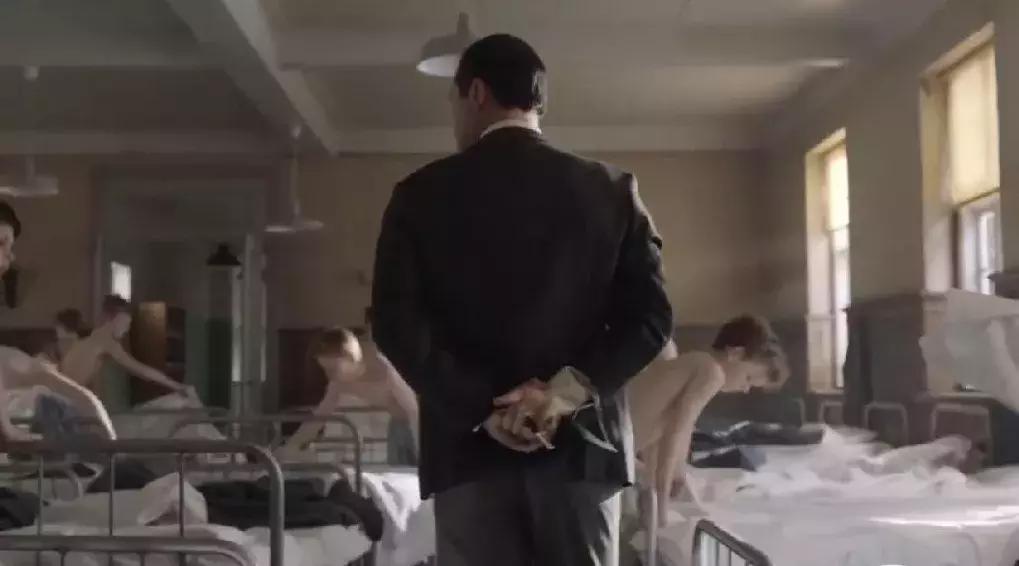 43名男生约2位女同学,骗她们喝“饮料”,之后的事情让人齿寒