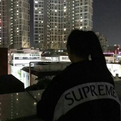 榛戠櫧棰撳簾澶村儚,棰撳簾鐨勫ご鍍忓コ