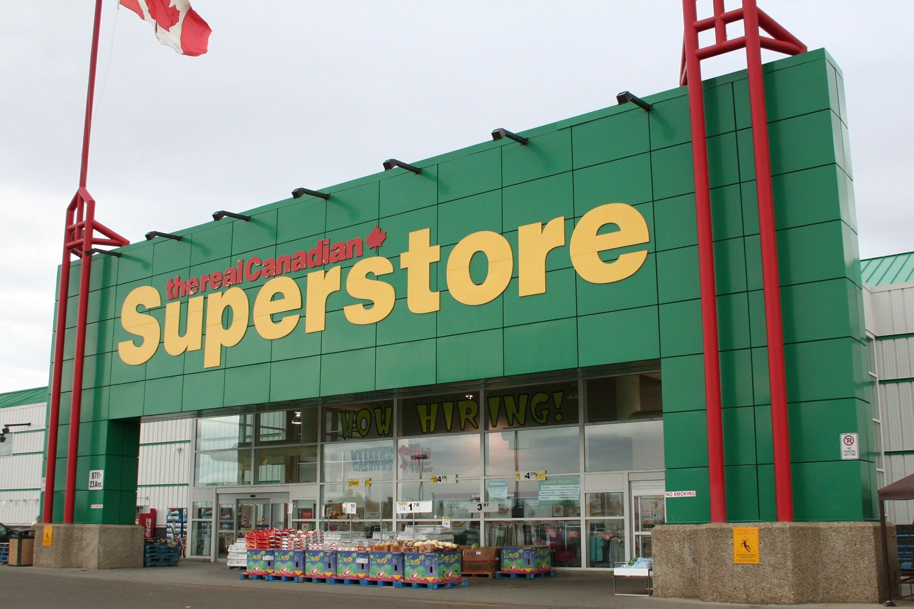 在加拿大留学有哪些费用,加拿大留学经济小常识