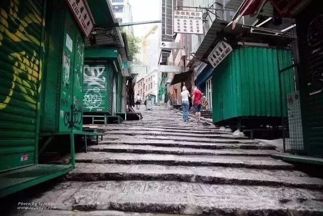 现实中的香港什么样,香港的真实社会