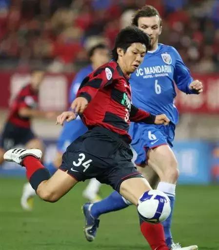 18岁亚冠首秀1传1射斩落上海申花，他另一身份是日本高中射手王