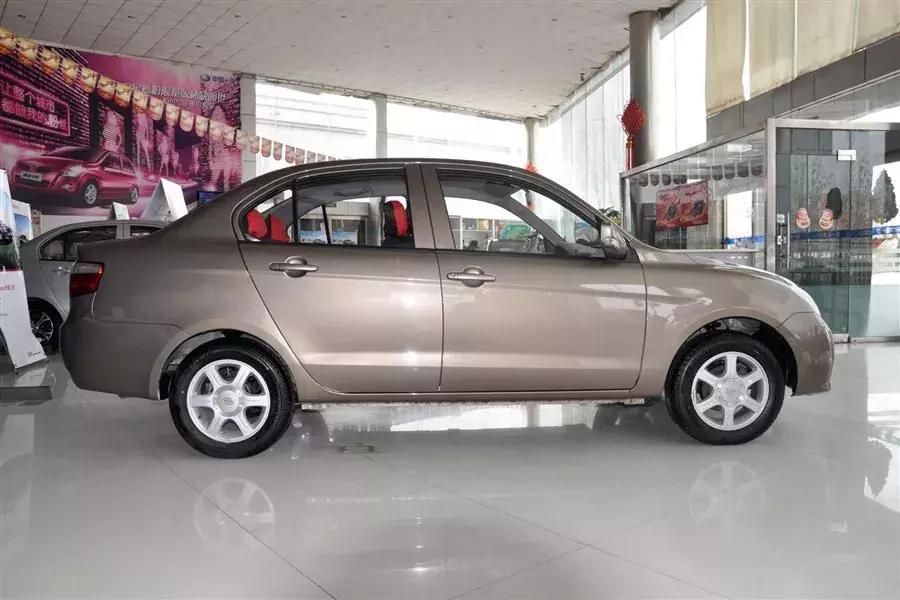 天津一汽保命神车！起价只要三万六，油耗两毛多，吊打悦翔自由舰