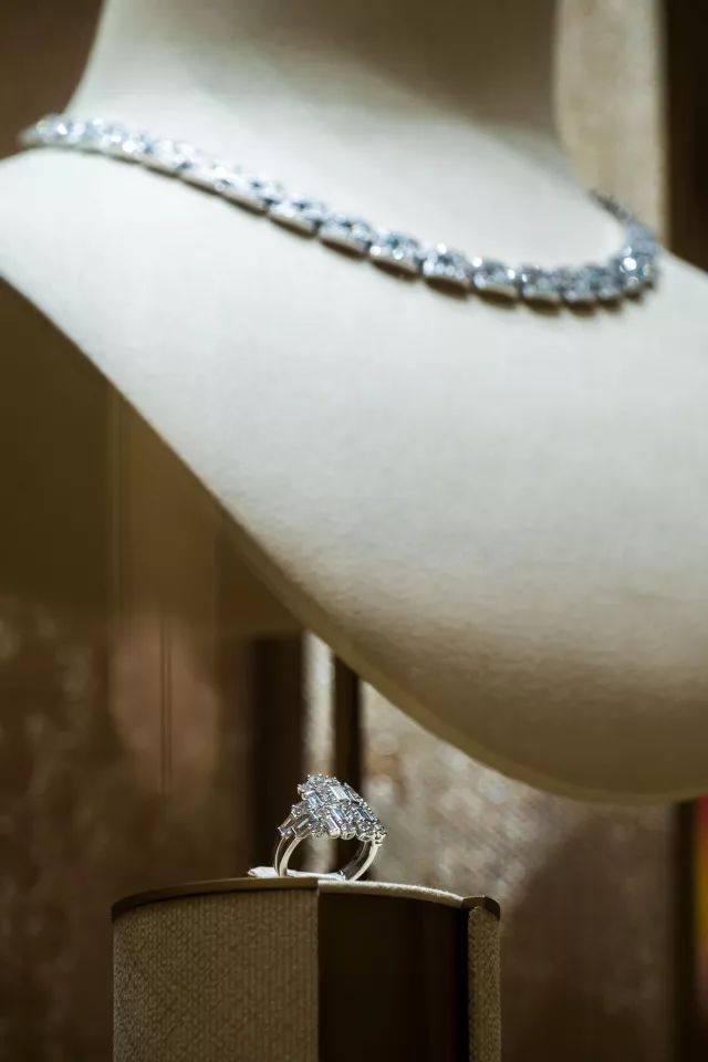 英皇传世王冠这还是我认识的那个顶级奢华珠宝品牌Cartier吗?