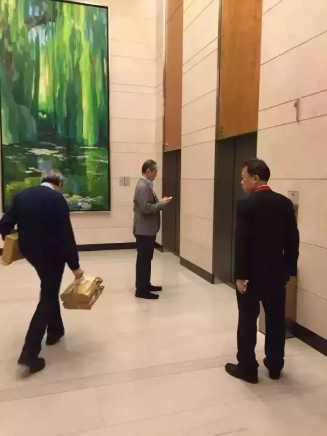 现实中的香港什么样,香港的真实社会