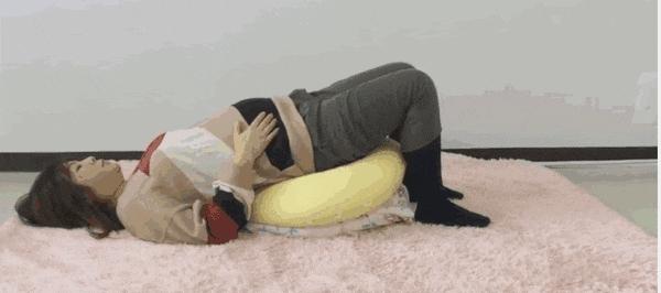 顺产第二天怎么躺着姿势正确呢,顺产后哪种睡觉姿势对恢复好