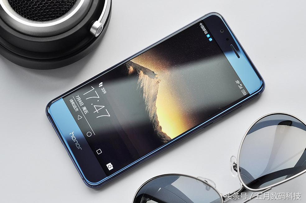 华为历代手机荣耀系列,华为手机荣耀系列最早的