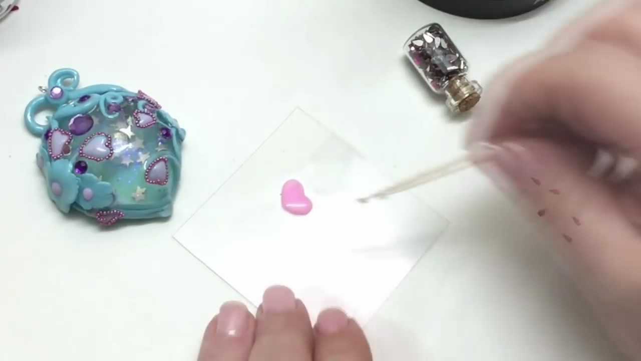 diy手工制作钥匙链教程,用粘土制作可爱的钥匙链