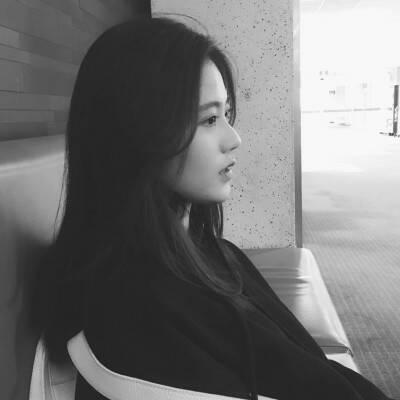 榛戠櫧棰撳簾澶村儚,棰撳簾鐨勫ご鍍忓コ