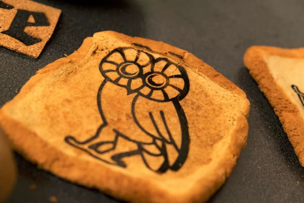 美国莱斯大学科学家在吐司面包上制备出石墨烯!