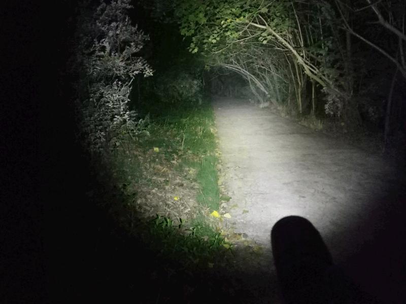 纳丽德强光手电筒测评,纳丽德e51与e52的区别