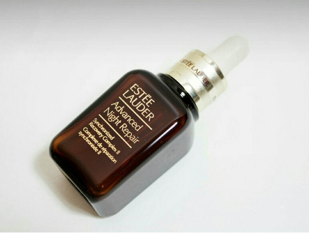 皮肤暗黄用哪款精华抗皱,改善皮肤暗沉的精华测评